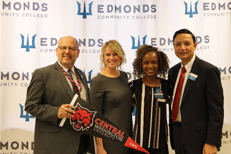 College leadership celebrates First-Generation College Student Week