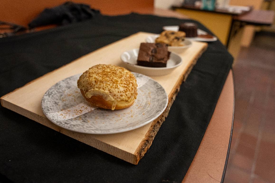 Fresh Pizzas and Sweet Treats: Your New Go-To Spot at Edmonds
