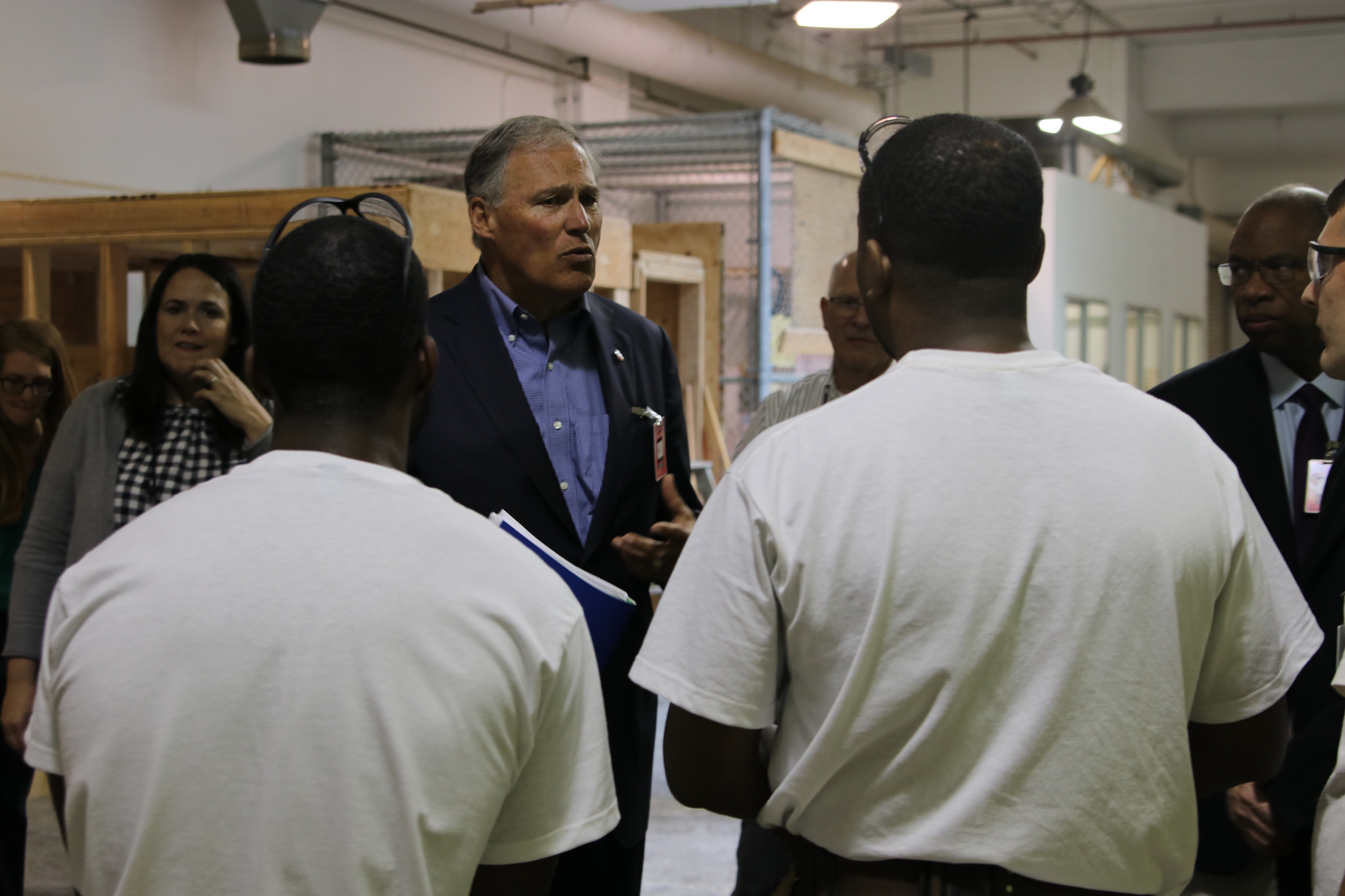 Gov. Inslee visits Monroe Correctional Complex, Edmonds CC's College in Prisons program
