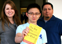 Edmonds CC Community Reads Scholars, left to right, Kelley Hefflinger, Thanh Nhat Nguyen (center), and Juan Valdez.