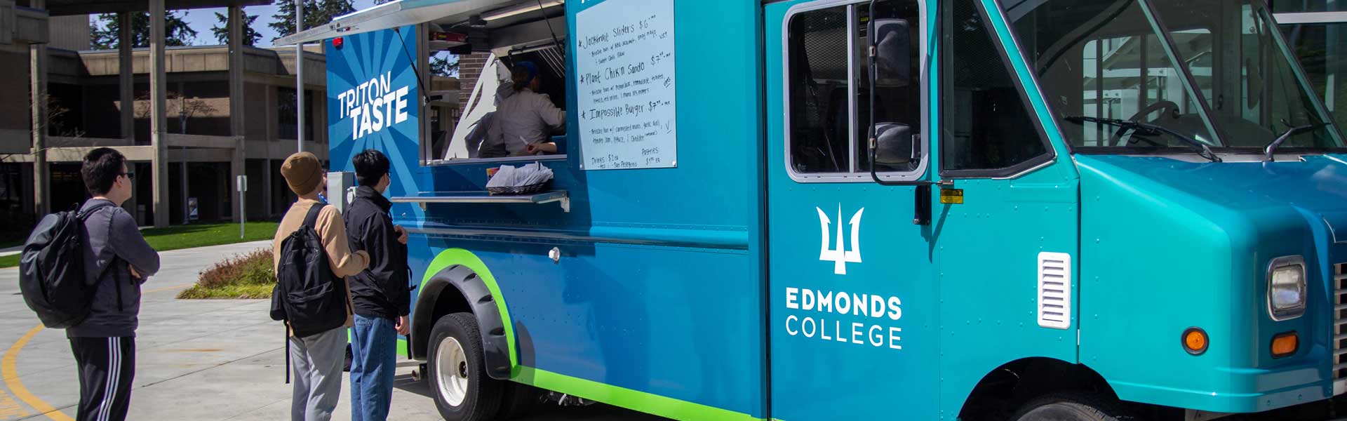 Students at the Food Truck